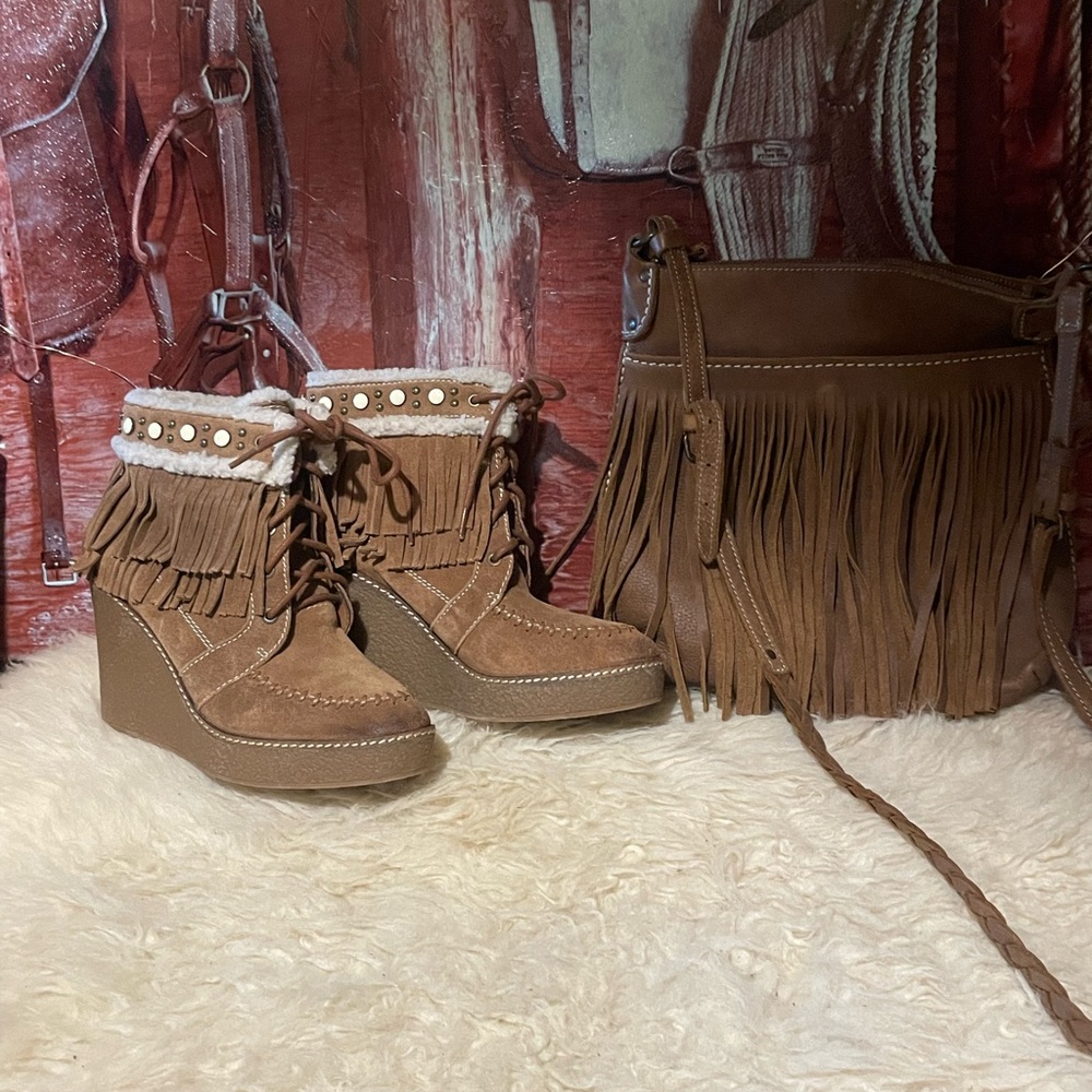 Sam Edelman suede lined wedge boots
